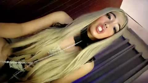 Snapshot of hotfucking_queen1111 chatting on 05-31-26, 09:16 hotfucking_queen1111 online show from 05-31-26, 09:16