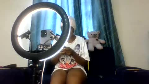 hotgirlchawowo25 online show from 04-30-26, 07:25
