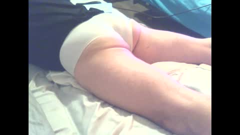 Snapshot of hotguynpanties chatting on 09-24-25, 09:01 hotguynpanties online show from 09-24-25, 09:01