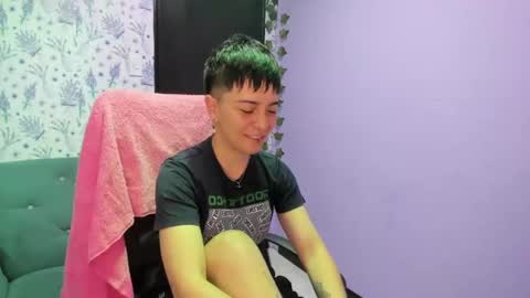 hannah online show from 10-19-25, 01:39