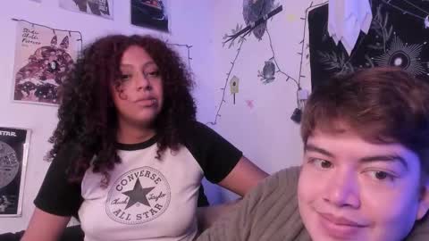 Snapshot of hothoneychile chatting on 10-13-25, 04:01 Sam and Nico online show from 10-13-25, 04:01