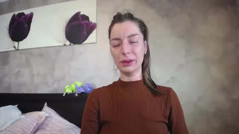 Lia   online show from 03-25-26, 07:25