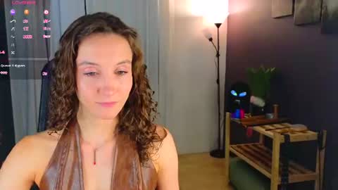 Snapshot of hotlaracroft chatting on 06-16-26, 03:03 Allison online show from 06-16-26, 03:03