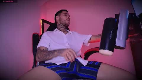 Snapshot of hotlatinox20cm chatting on 01-07-26, 07:27 HoTLatinoX20CM online show from 01-07-26, 07:27