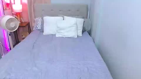 Snapshot of hotlayla_ chatting on 01-07-25, 08:45 Layla online show from 01-07-25, 08:45