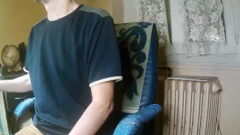 Snapshot of hotleopold chatting on 11-15-25, 11:32 hotleopold online show from 11-15-25, 11:32