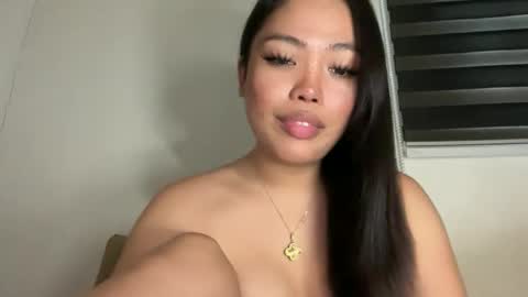 Snapshot of hotmermaidts chatting on 09-19-25, 11:05 Eva online show from 09-19-25, 11:05