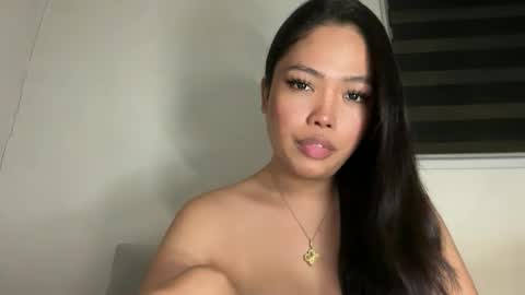 Snapshot of hotmermaidts chatting on 10-09-25, 06:17 Eva online show from 10-09-25, 06:17