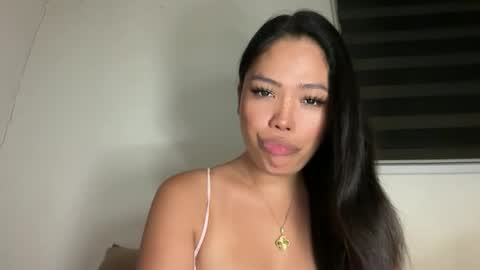 Snapshot of hotmermaidts chatting on 11-10-25, 06:18 Eva online show from 11-10-25, 06:18