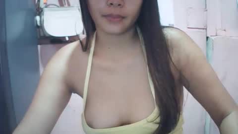 Snapshot of hotpink4u04 chatting on 10-29-25, 09:27 hotpink4u04 online show from 10-29-25, 09:27