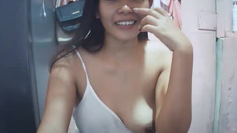 Snapshot of hotpink4u04 chatting on 11-11-25, 11:43 hotpink4u04 online show from 11-11-25, 11:43