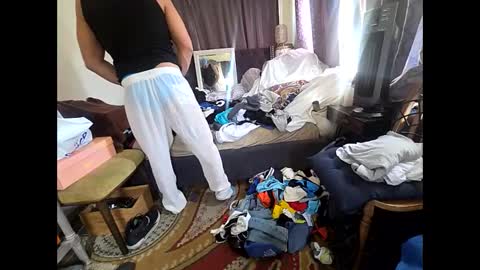 Snapshot of hotrox6942 chatting on 11-01-25, 04:42 hotrox6942 online show from 11-01-25, 04:42