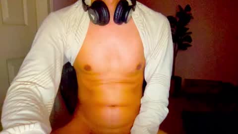 Snapshot of hotsexythighs chatting on 09-24-25, 02:04 Jack online show from 09-24-25, 02:04