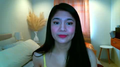 Snapshot of hotsweetangel00 chatting on 09-12-25, 03:39 Sweet Angel online show from 09-12-25, 03:39