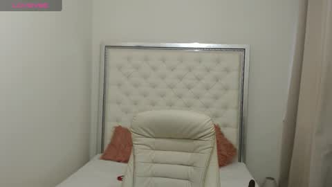 Eryka online show from 01-18-25, 10:28