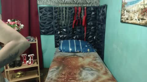 Snapshot of hottasianme chatting on 01-08-25, 09:53 hottasianme online show from 01-08-25, 09:53