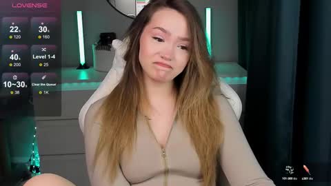 Snapshot of hottease_pvt chatting on 09-18-25, 06:10 hello Im Eva online show from 09-18-25, 06:10