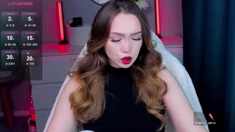 Snapshot of hottease_pvt chatting on 10-07-25, 12:02 hello Im Eva online show from 10-07-25, 12:02