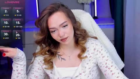 Snapshot of hottease_pvt chatting on 11-13-25, 10:14 hello Im Eva online show from 11-13-25, 10:14