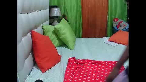 Snapshot of hottesa2019 chatting on 02-08-25, 01:01 THEONE online show from 02-08-25, 01:01