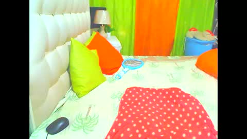 Snapshot of hottesa2019 chatting on 02-26-25, 04:03 THEONE online show from 02-26-25, 04:03