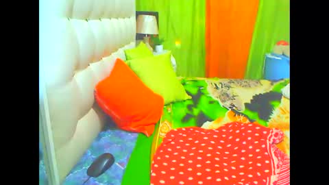 Snapshot of hottesa2019 chatting on 03-09-25, 05:17 THEONE online show from 03-09-25, 05:17