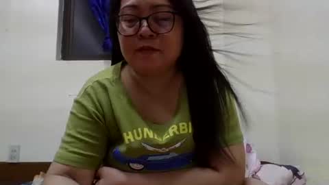 hottie_amanda69 online show from 04-15-26, 02:24