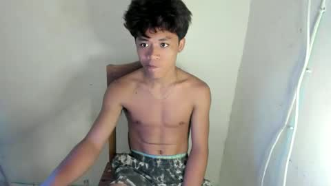 hottie_migs online show from 04-12-26, 04:28