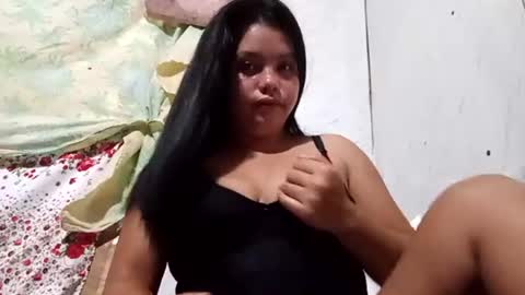 Snapshot of hottie_mommax chatting on 07-17-26, 03:50 Angel online show from 07-17-26, 03:50