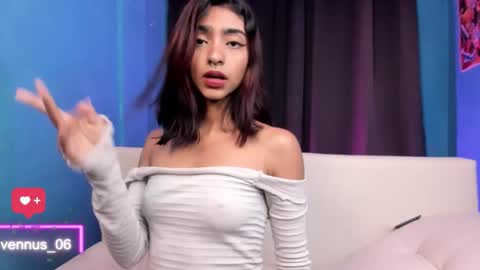 Snapshot of hottie_veronica chatting on 02-03-26, 12:20 Veronica independent model online show from 02-03-26, 12:20