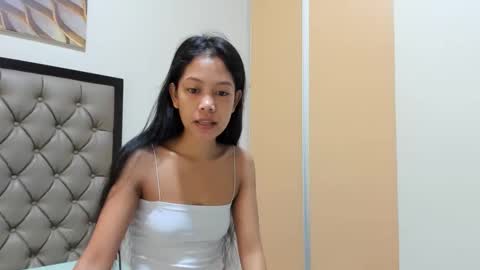 Snapshot of hottiepinay21 chatting on 11-25-25, 12:10 Jane online show from 11-25-25, 12:10