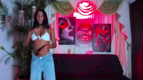 hotties_kittens18 online show from 04-08-26, 08:42