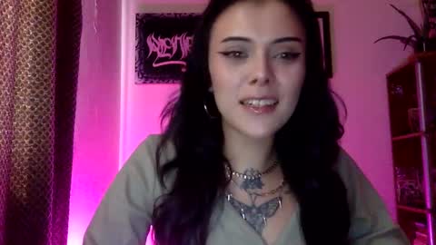Snapshot of hottietat4u chatting on 02-17-25, 04:48 Tat online show from 02-17-25, 04:48
