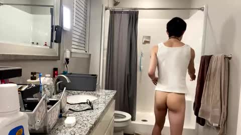 hottiewithabody101 online show from 06-01-26, 11:01