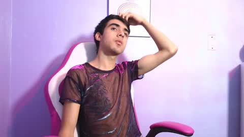 hottiie_guy online show from 12-01-25, 07:08