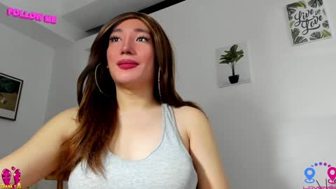 Snapshot of hottycrishinaxx chatting on 12-21-24, 06:12 crishinahotty online show from 12-21-24, 06:12