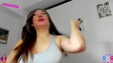 Snapshot of hottycrishinaxx chatting on 12-25-24, 09:02 crishinahotty online show from 12-25-24, 09:02