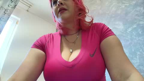 Snapshot of hotvany chatting on 02-19-25, 08:12 Goddess of Luv online show from 02-19-25, 08:12