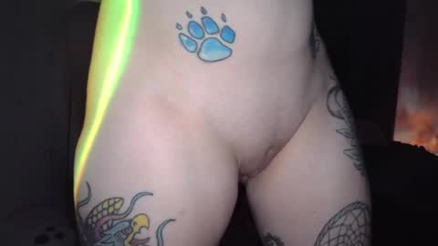 Lili Vixen online show from 04-19-26, 04:45