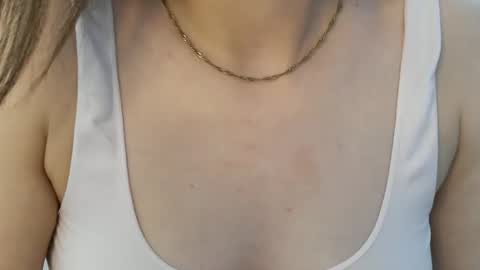 Hotwixx online show from 04-22-26, 03:24