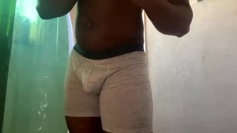 Snapshot of houseesposo chatting on 02-21-25, 06:04 houseesposo online show from 02-21-25, 06:04