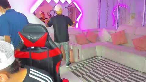 Snapshot of houseofwarrios chatting on 11-20-25, 05:29 we are Harry Jersi pablo and our mod talco online show from 11-20-25, 05:29