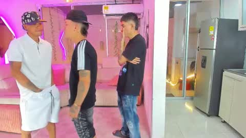 Snapshot of houseofwarrios chatting on 11-28-25, 05:32 we are Harry Jersi pablo and our mod talco online show from 11-28-25, 05:32