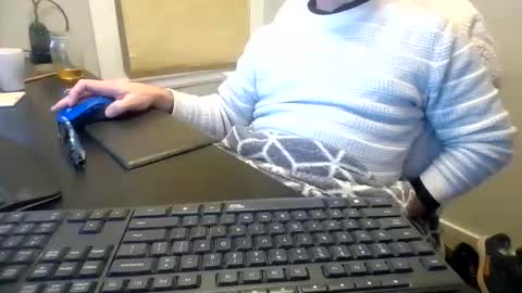 hoverday online show from 03-18-26, 04:26