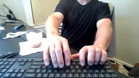 Snapshot of hoverday chatting on 07-06-26, 03:25 hoverday online show from 07-06-26, 03:25
