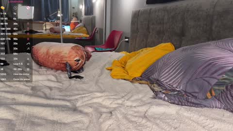 Elizabeth online show from 01-28-25, 05:14