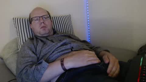 Snapshot of hoyboydkk chatting on 05-04-26, 04:03 Christian online show from 05-04-26, 04:03