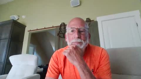Snapshot of hp58 chatting on 04-26-26, 12:36 hp58 online show from 04-26-26, 12:36