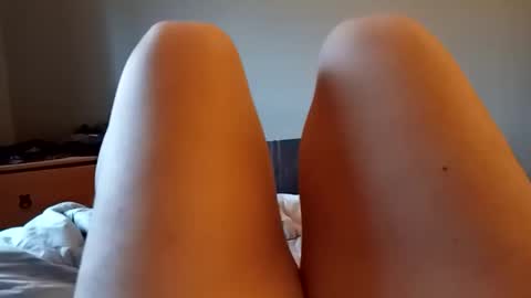 hrnybbwgurrll1993 online show from 12-19-25, 03:41