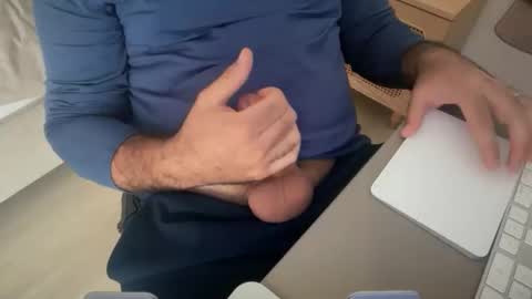 Snapshot of hshr13 chatting on 11-03-25, 06:03 hshr13 online show from 11-03-25, 06:03